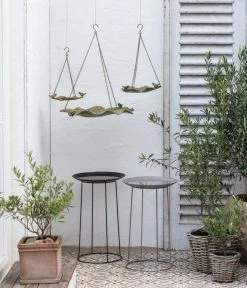 Gartenmöbelgeschäft -Gartenmöbelgeschäft 20221102 WE MO 003 DehnerNaturaVogeltraenkenMetall