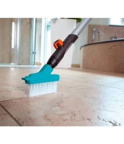 GARDENA Combisystem Fugenbürste K -Gartenmöbelgeschäft 3924909 BildM 001 GardenaCombisystemFugenbuersteKFuerDenAussenbereichCsFugenbuersteK